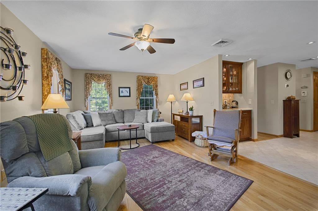 5 Lauretta Lane photo 17