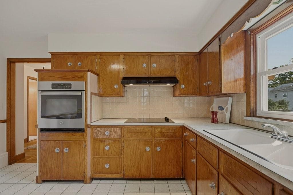 Single Family Residence at 205 Lincoln Avenue, Barrington, photo 28 of 42