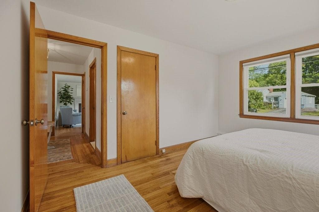 Single Family Residence at 205 Lincoln Avenue, Barrington, photo 15 of 42