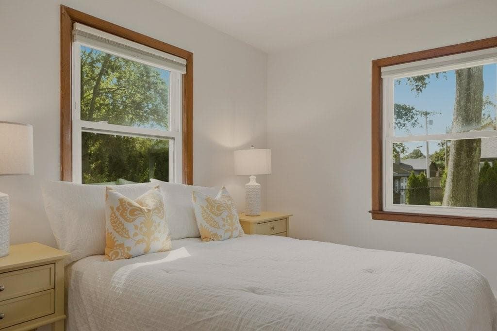 Single Family Residence at 205 Lincoln Avenue, Barrington, photo 11 of 42