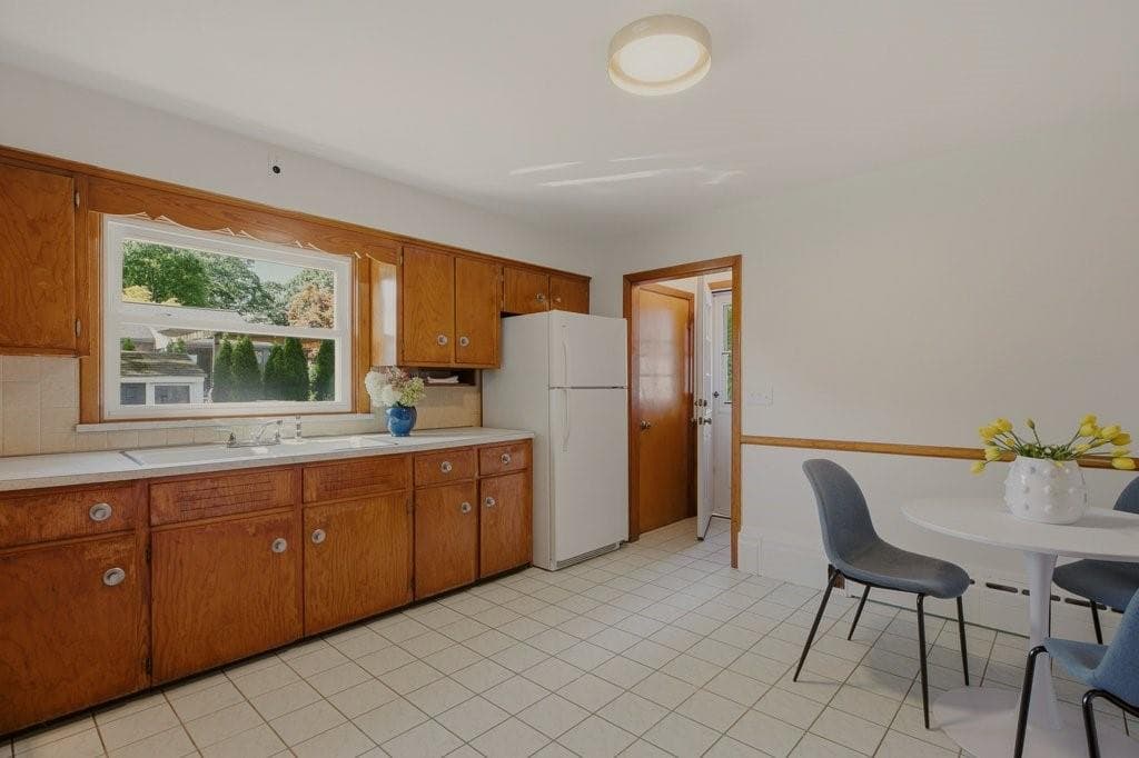 Single Family Residence at 205 Lincoln Avenue, Barrington, photo 25 of 42