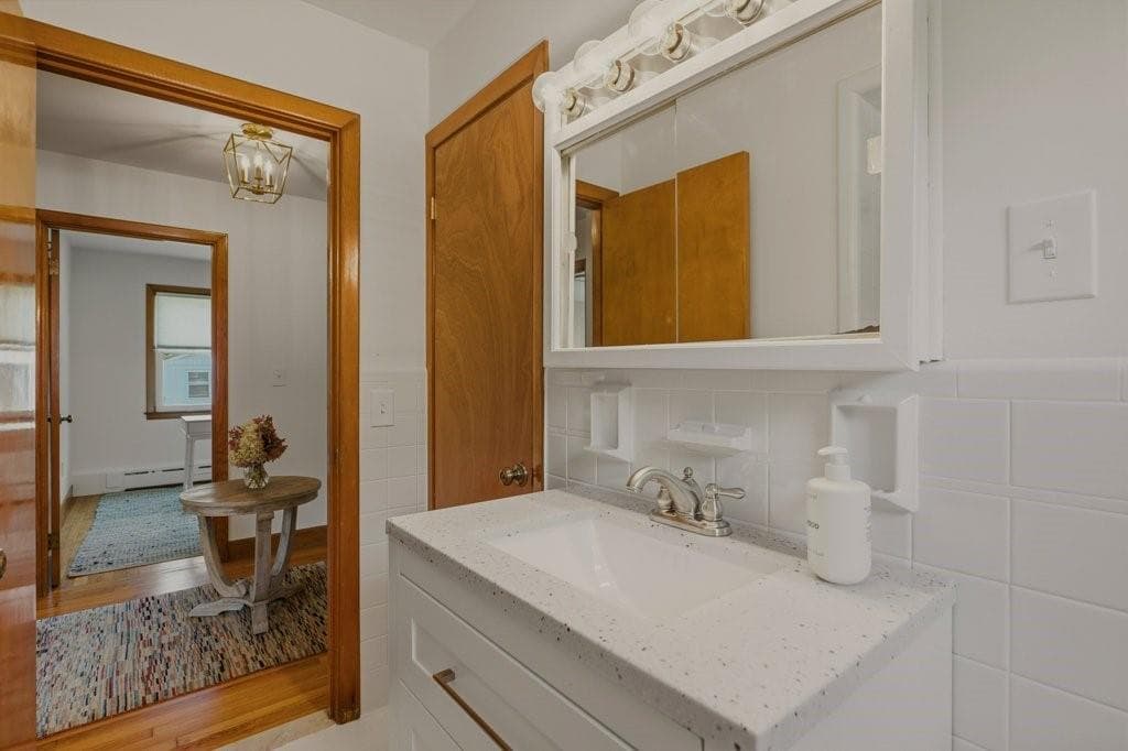 Single Family Residence at 205 Lincoln Avenue, Barrington, photo 21 of 42