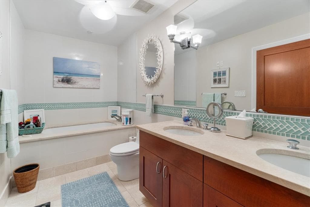 345 Thames Street UNIT 205N photo 26