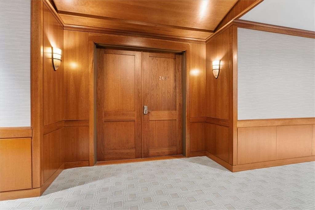 345 Thames Street UNIT 205N photo 3