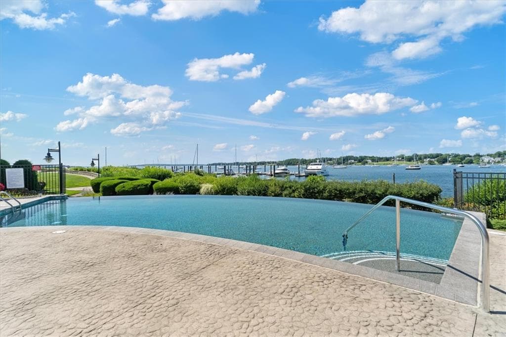 345 Thames Street UNIT 205N photo 45