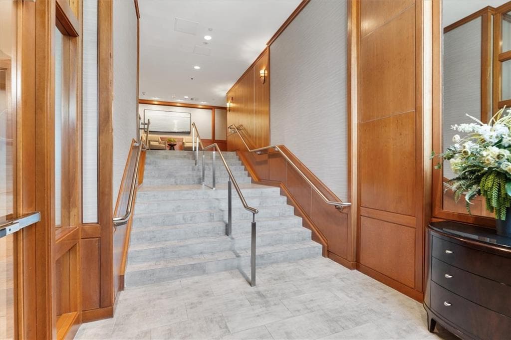 345 Thames Street UNIT 205N photo 40