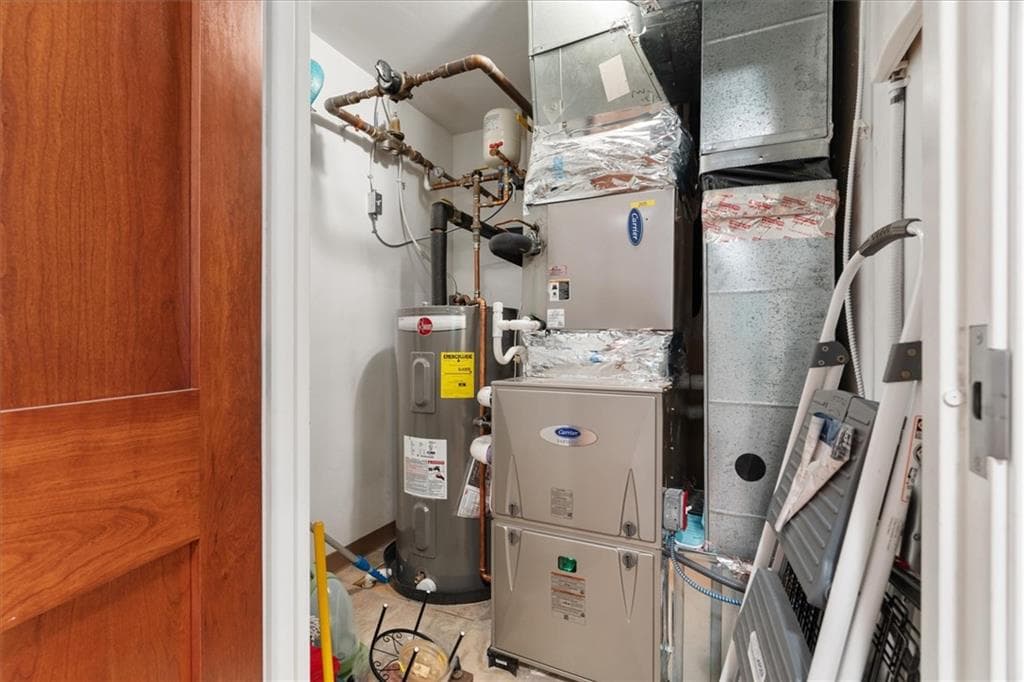 345 Thames Street UNIT 205N photo 29