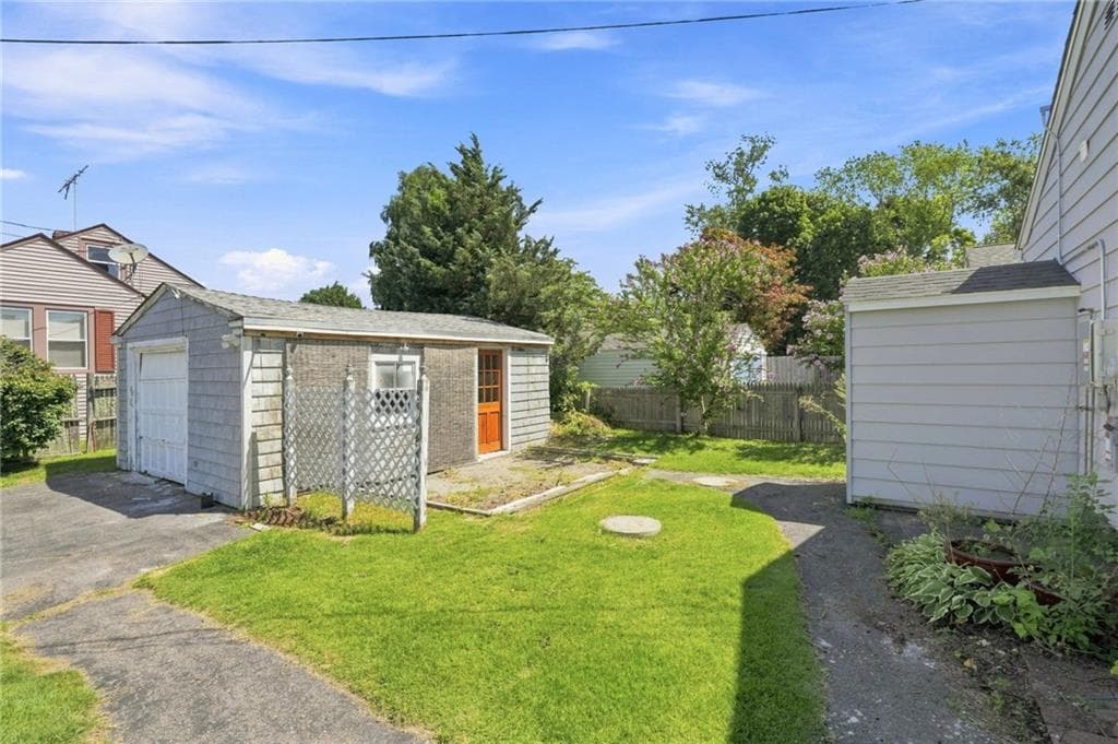 337 Wilbur Avenue photo 23
