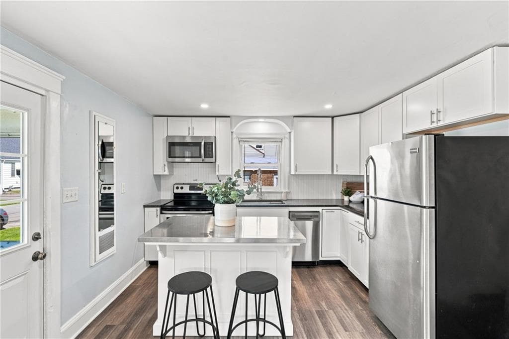 337 Wilbur Avenue photo 3