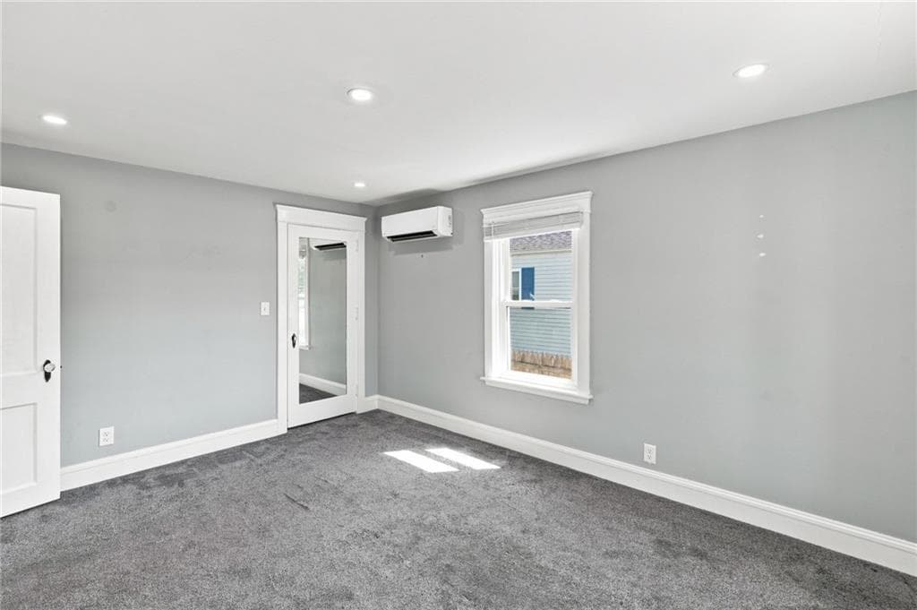 337 Wilbur Avenue photo 11