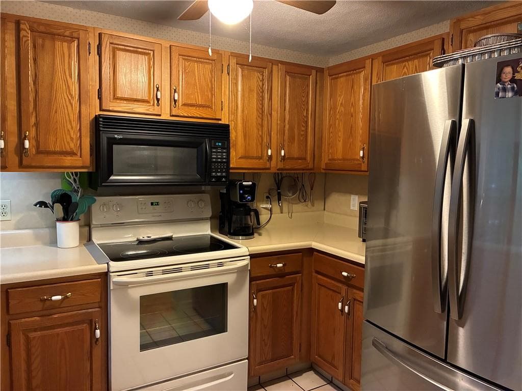 20 Pheasant Run UNIT C photo 2