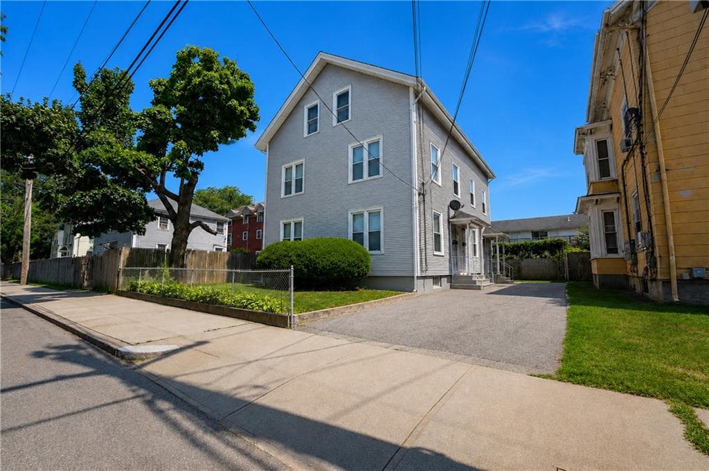 126 Clay Street photo 2