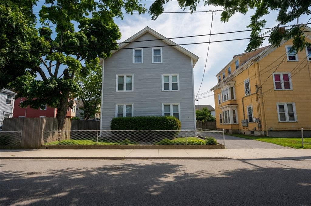126 Clay Street photo 3