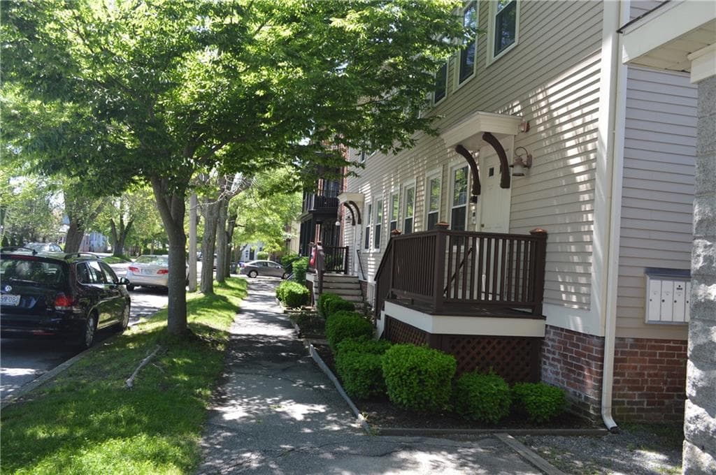 Condominium at 7 Bay View Avenue UNIT B, Bristol, photo 7 of 30