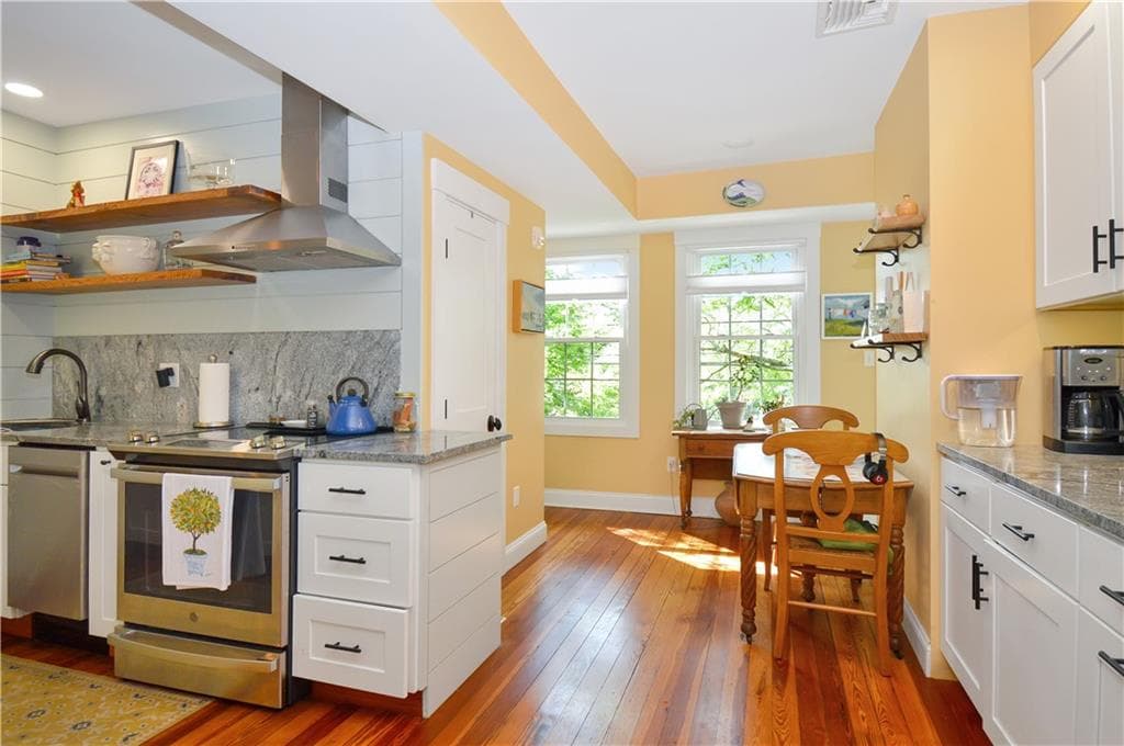 Condominium at 7 Bay View Avenue UNIT B, Bristol, photo 3 of 30