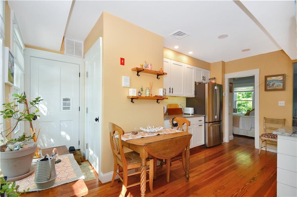 Condominium at 7 Bay View Avenue UNIT B, Bristol, photo 14 of 30