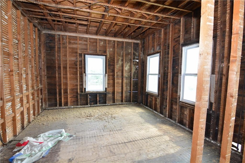 339 Pawtuxet Avenue photo 22