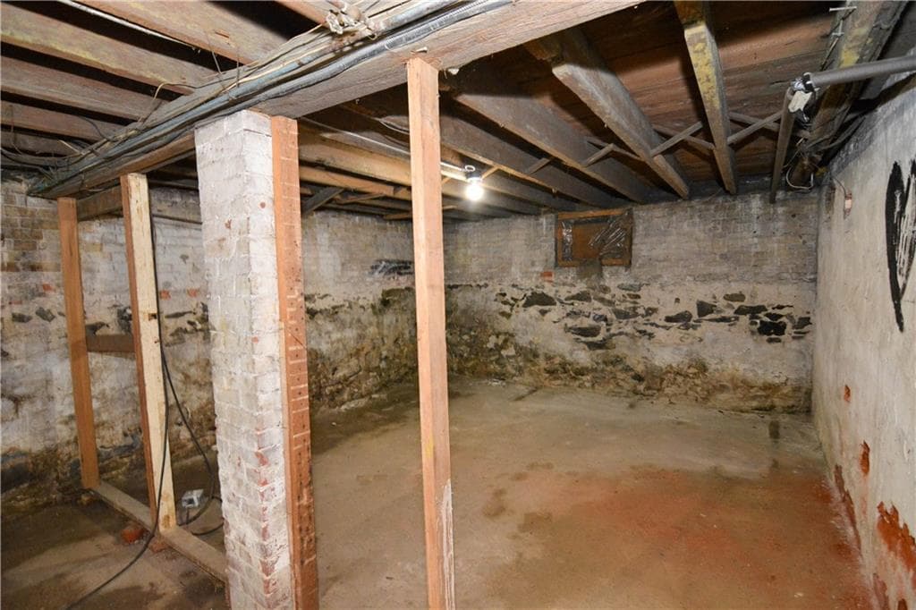 339 Pawtuxet Avenue photo 40
