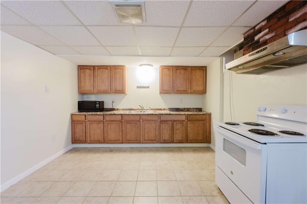 200 Budlong Road photo 27