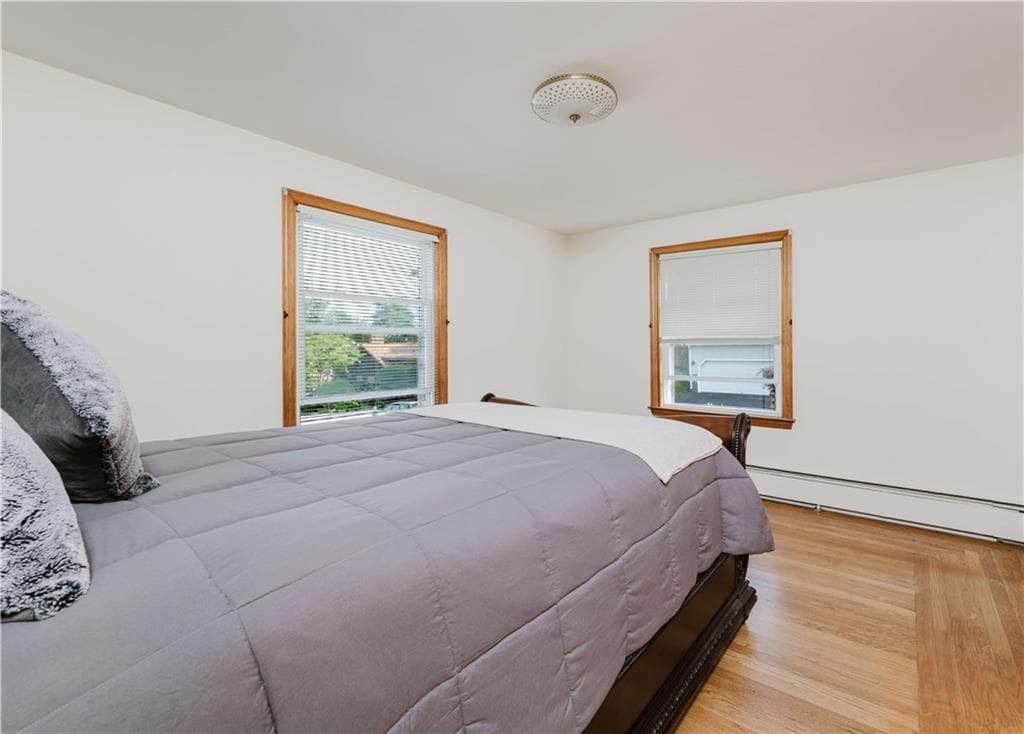 200 Budlong Road photo 16