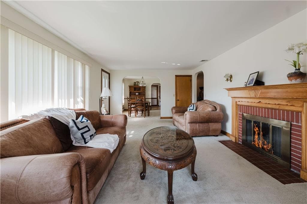 200 Budlong Road photo 20