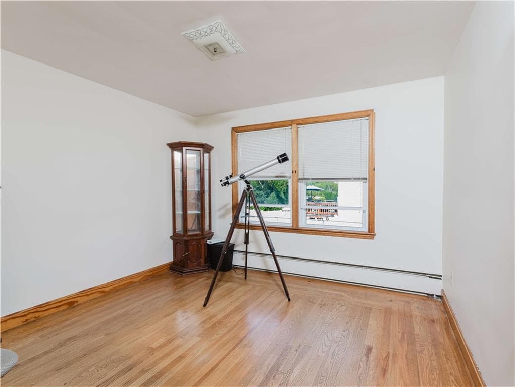 200 Budlong Road photo 14