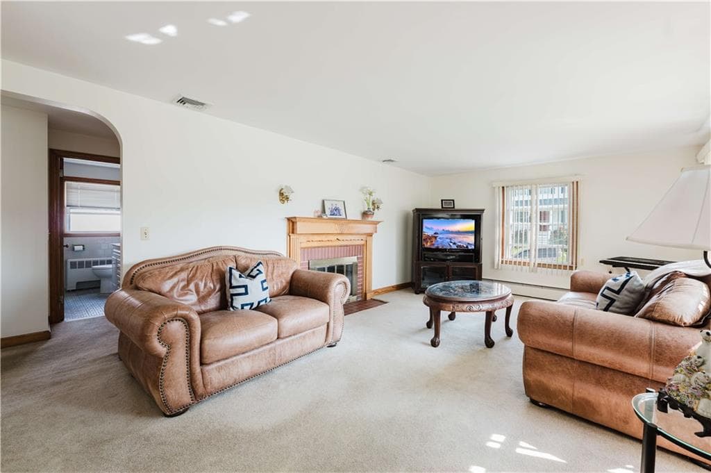 200 Budlong Road photo 18