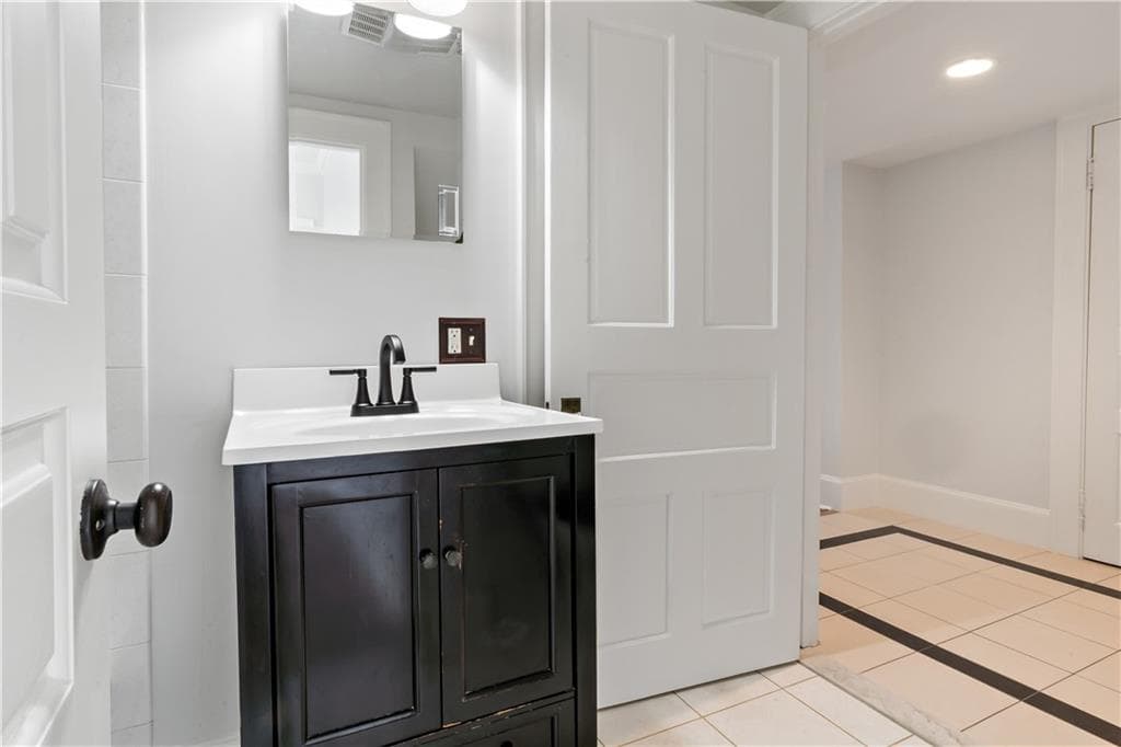 217 Hope Street UNIT 3 photo 18