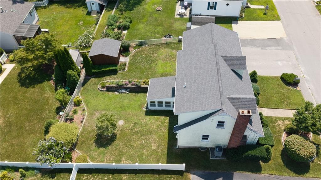 327 England Street photo 37