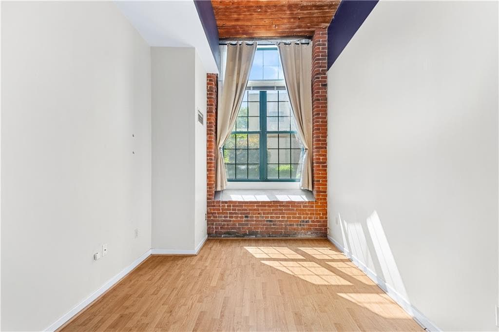 15 Higgins Street UNIT 105 photo 17