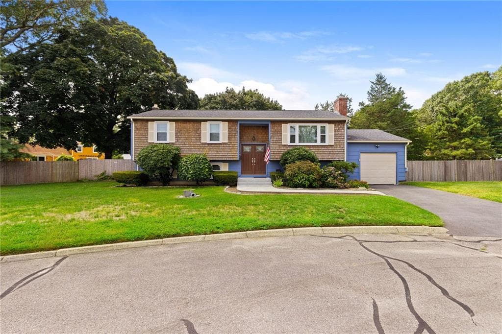 67 Winston Avenue photo 2