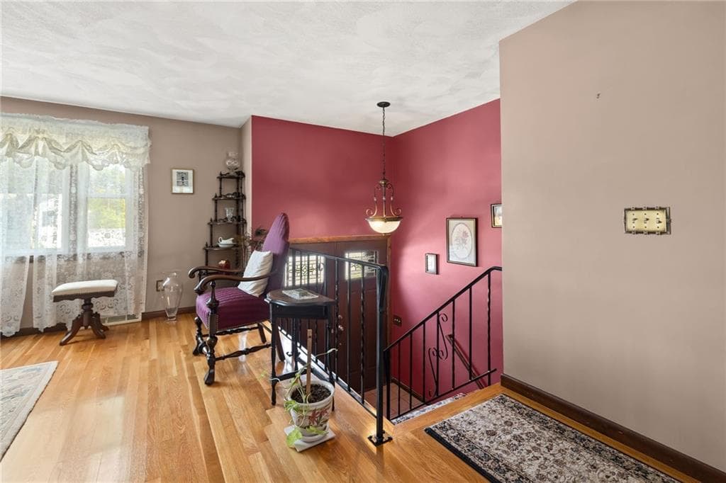 67 Winston Avenue photo 5