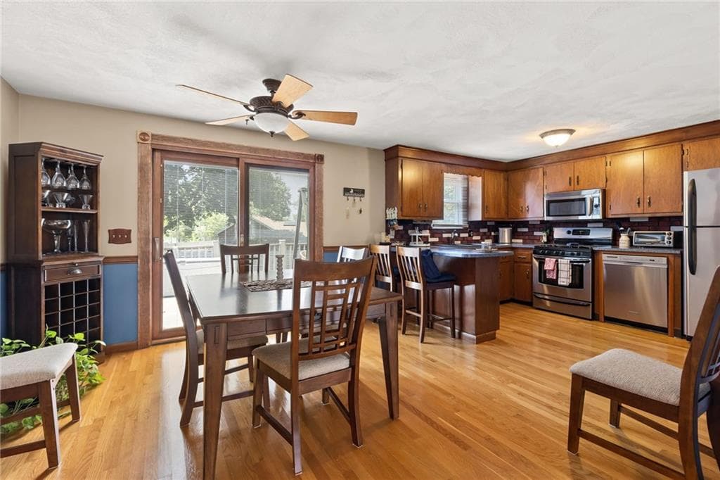 67 Winston Avenue photo 9