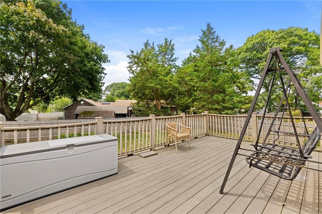 67 Winston Avenue photo 38