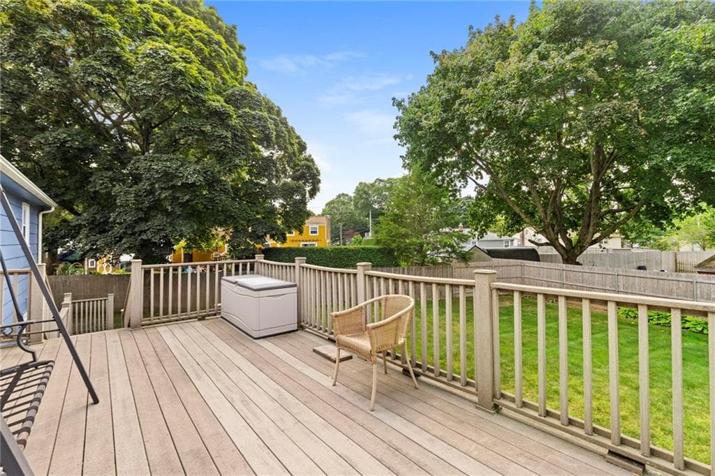 67 Winston Avenue photo 40