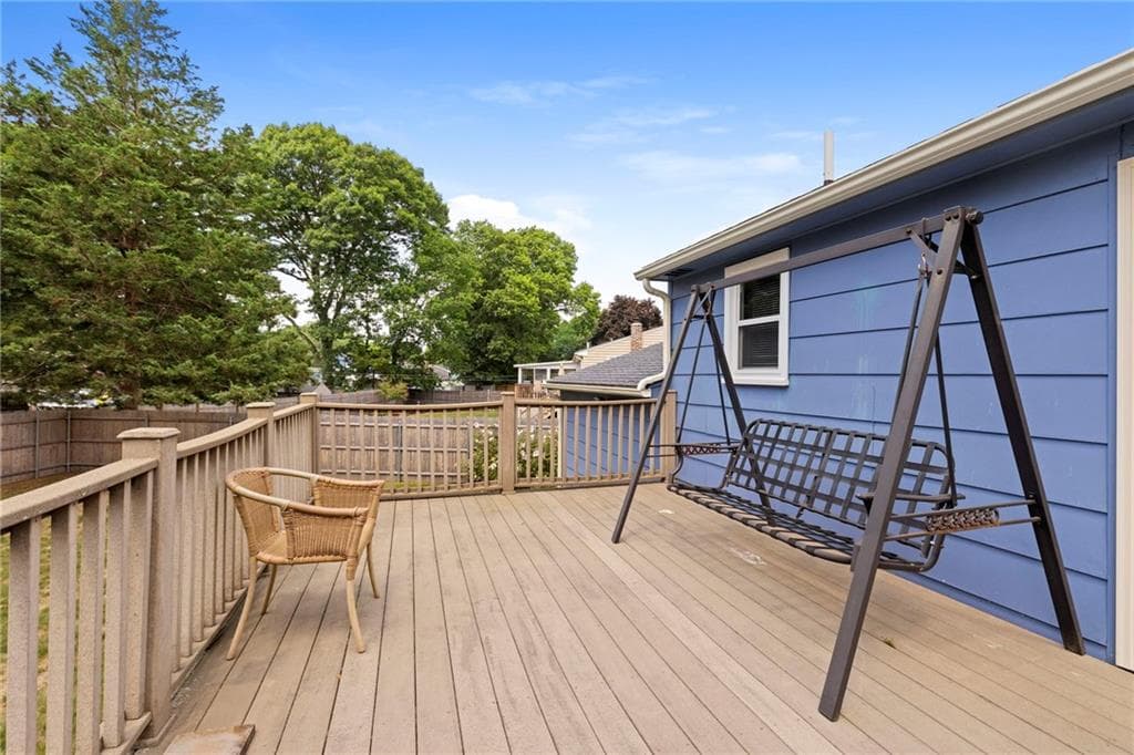 67 Winston Avenue photo 39