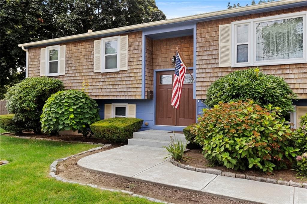 67 Winston Avenue photo 4