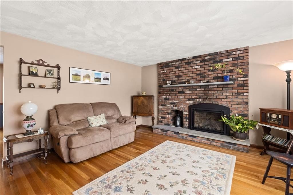 67 Winston Avenue photo 8