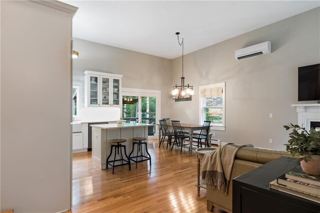 Single Family Residence at 41 Timber Ridge Road, Charlestown, photo 5 of 45