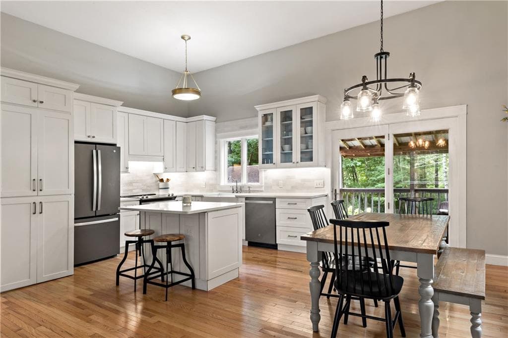 Single Family Residence at 41 Timber Ridge Road, Charlestown, photo 8 of 45