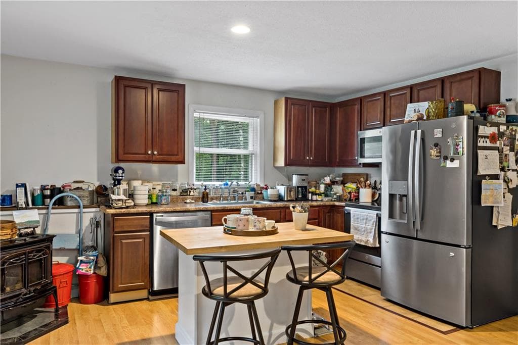 Single Family Residence at 41 Timber Ridge Road, Charlestown, photo 25 of 45