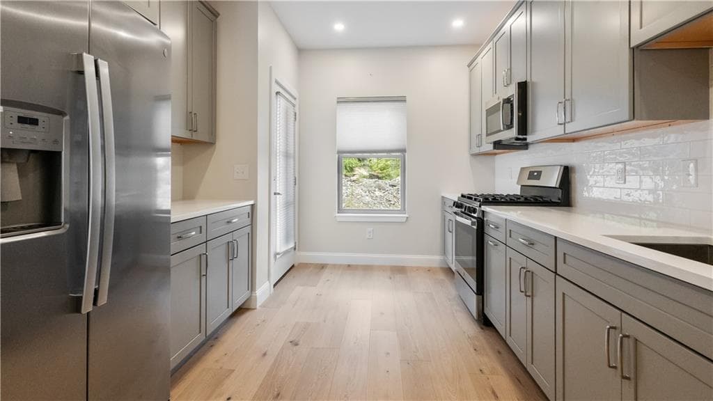 Condominium at 3 West Valley Circle, West Warwick, photo 4 of 19