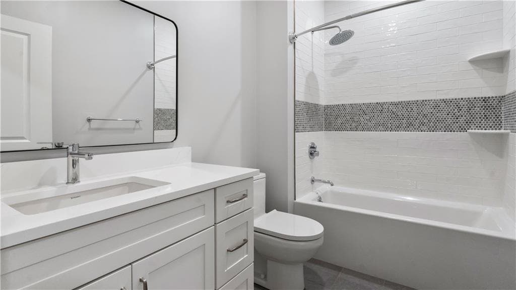 Condominium at 3 West Valley Circle, West Warwick, photo 8 of 19