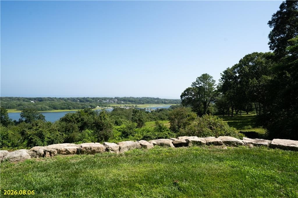 66 B Torrey Road photo 3