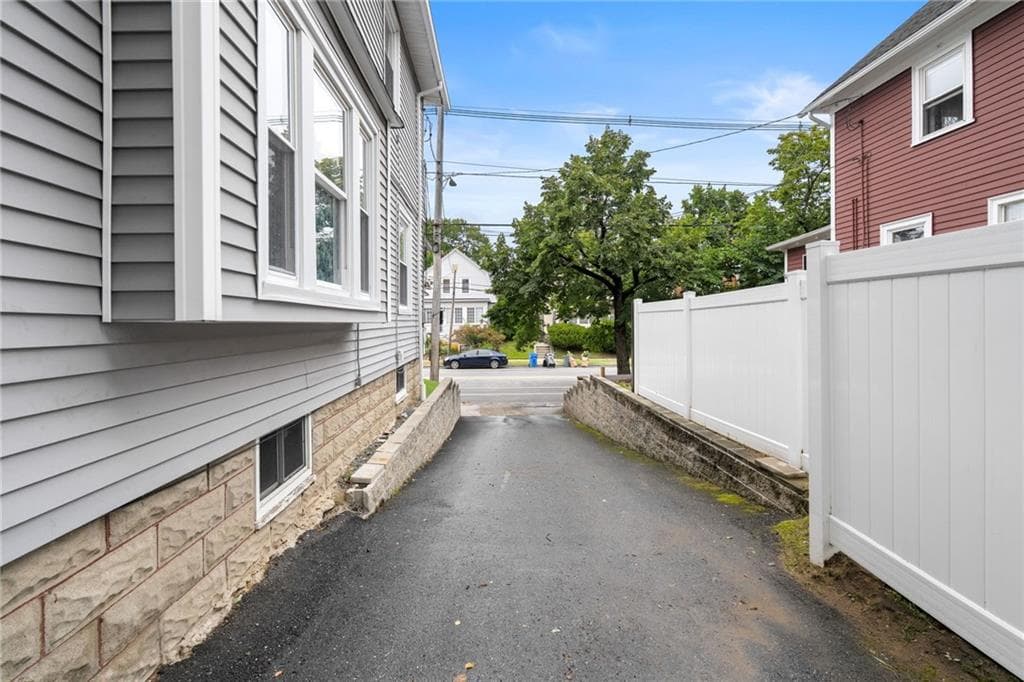 1059 Narragansett Boulevard photo 47