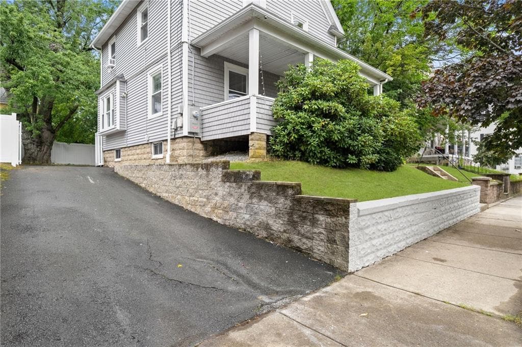 1059 Narragansett Boulevard photo 5