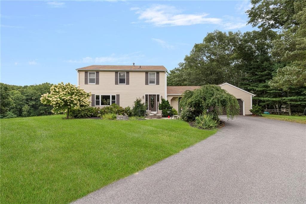 Single Family Residence at 111 Olney Arnold Road, Cranston, photo 2 of 49