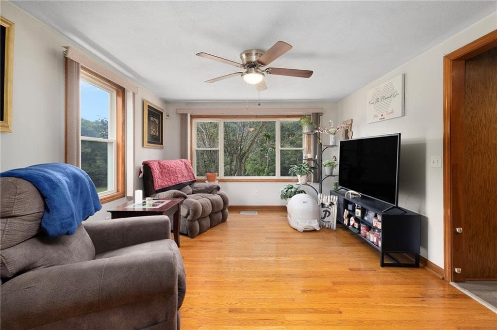 Single Family Residence at 111 Olney Arnold Road, Cranston, photo 20 of 49