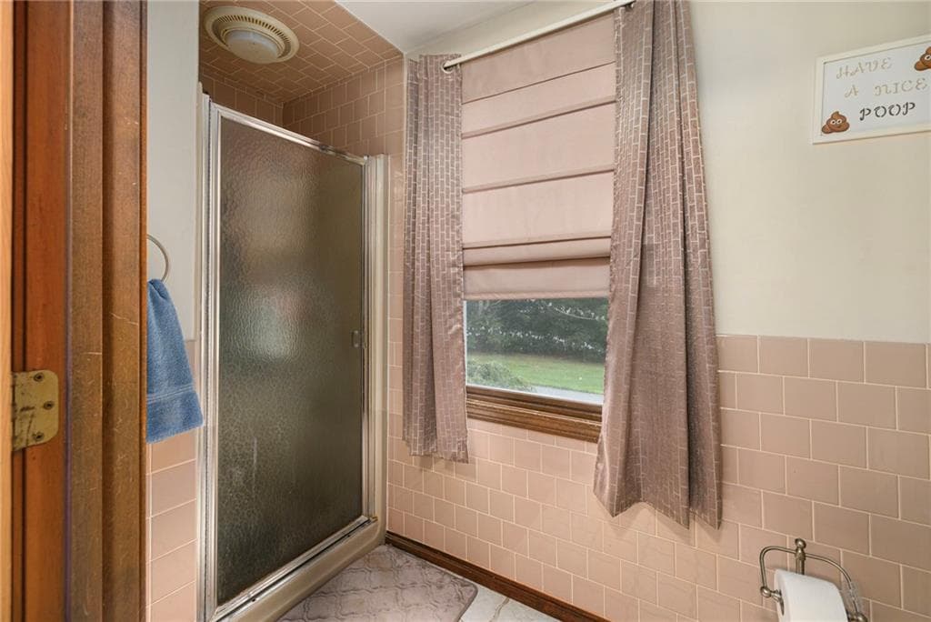 Single Family Residence at 111 Olney Arnold Road, Cranston, photo 30 of 49