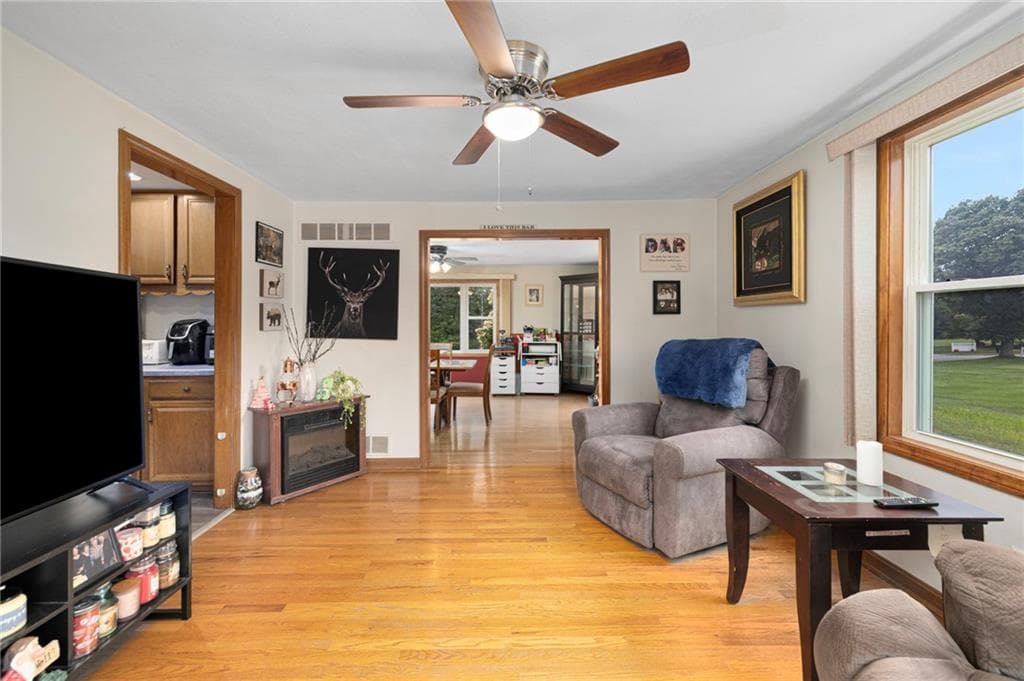 Single Family Residence at 111 Olney Arnold Road, Cranston, photo 18 of 49